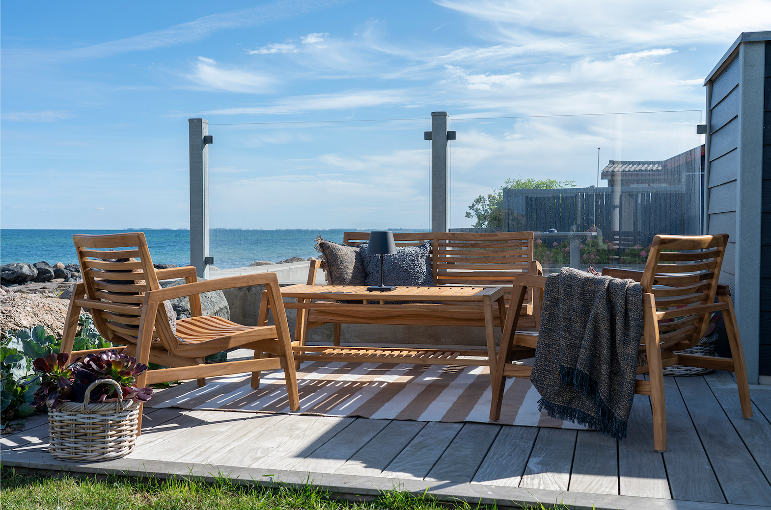 Santander Lounge Set – Massief Teakhout met Naturel Kussens – Inclusief Tafel